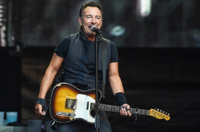 Bruce Springsteen – Ízig-vérig amerikai albummal jelentkezik