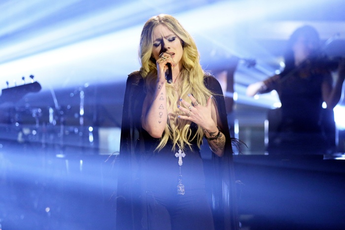 Avril Lavigne – Hamarosan Európába jön vadiúj lemezével