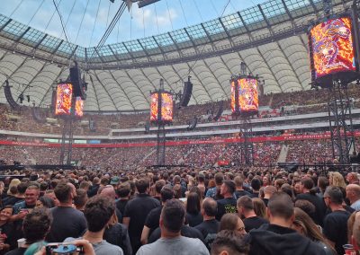 Pár perc és kezdődik a Metallica varsói koncertje